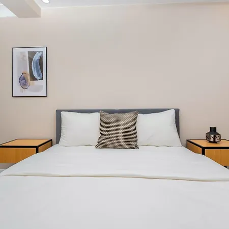 Апартаменты Bosphorus View - 2-bedroom With Elevator & Air Conditioning