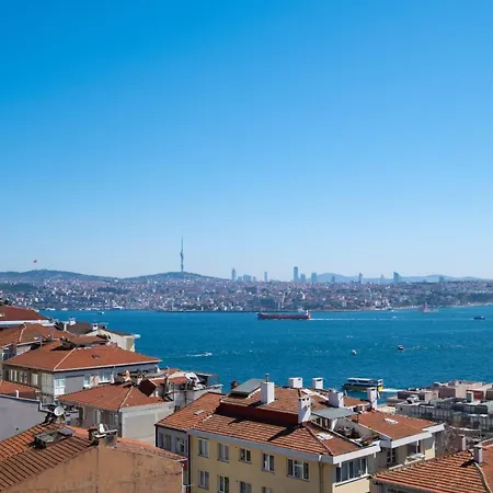 Bosphorus View - 2-bedroom With Elevator & Air Conditioning Апартаменты