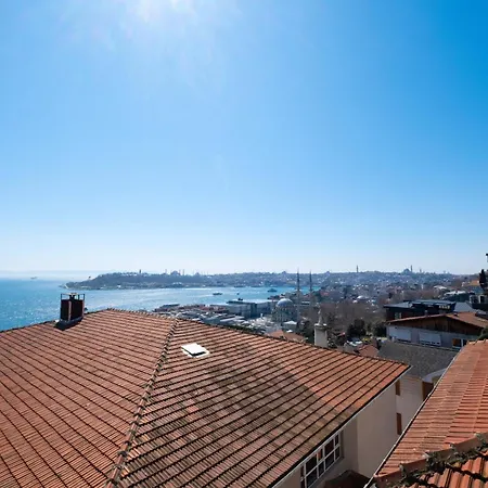Bosphorus View - 2-bedroom With Elevator & Air Conditioning