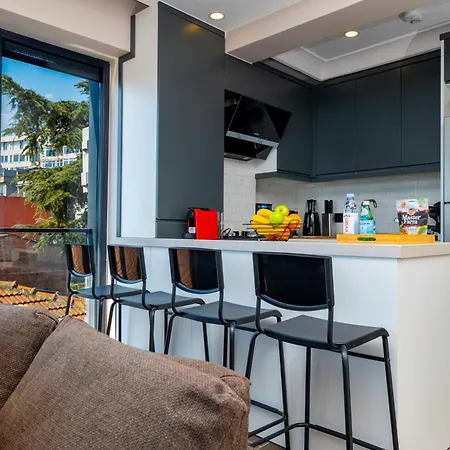 Bosphorus View - 2-bedroom With Elevator & Air Conditioning